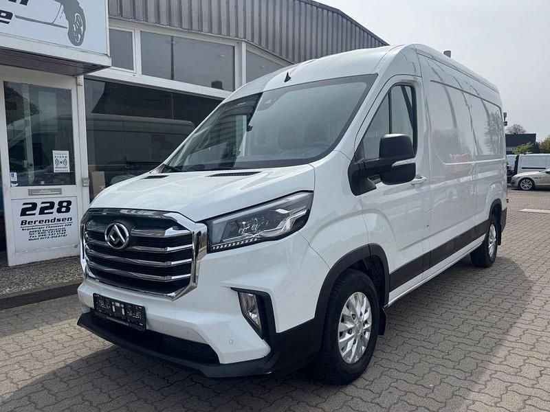 Second-hand Maxus V90 147 CP (108 kW) 2024 Alb Van
