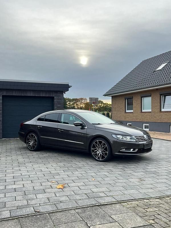 Braun Gebraucht 2012 VW CC Limousine | 9.950 € (Fairer Preis) - Bild 1/4