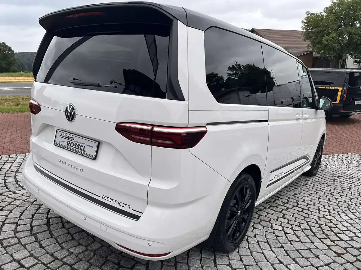 Neu VW Multivan Edition 150 PS (110 kW) 2026 Candyweiß dach deep black Van / Kleinbus