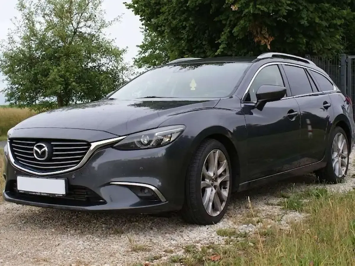Gebraucht Mazda 6 Sports-Line 175 PS (128 kW) 2015 Grau Kombi