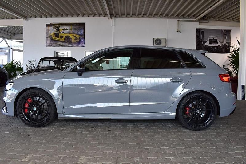 Gebraucht Audi RS3 Sport 400 PS (294 kW) 2017 Nardograu Limousine