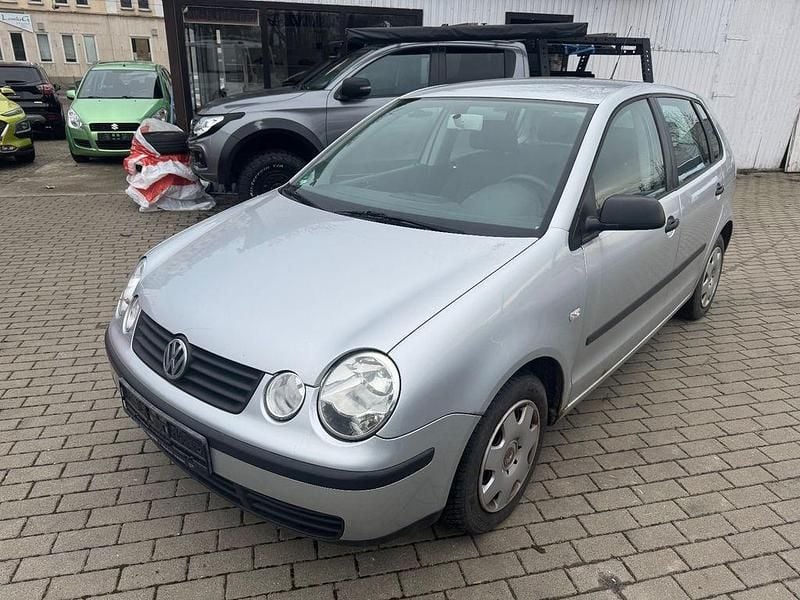 Gebraucht VW Polo Trendline 54 PS (39 kW) 2003 Silber Limousine