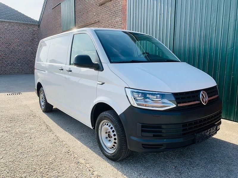 Weiß Gebraucht 2019 VW T6.1 Van | 13.490 € (Guter Preis) - Bild 1/4