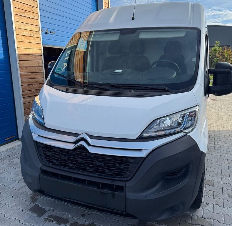 Weiß Gebraucht 2019 Citroën Jumper Van / Kleinbus | 17.499 € (Fairer Preis) - Bild 1/4