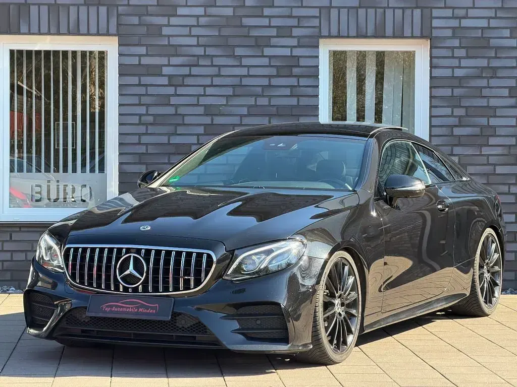 Second-hand Mercedes E220 AMG 194 CP (142 kW) 2020 Negru Coupe
