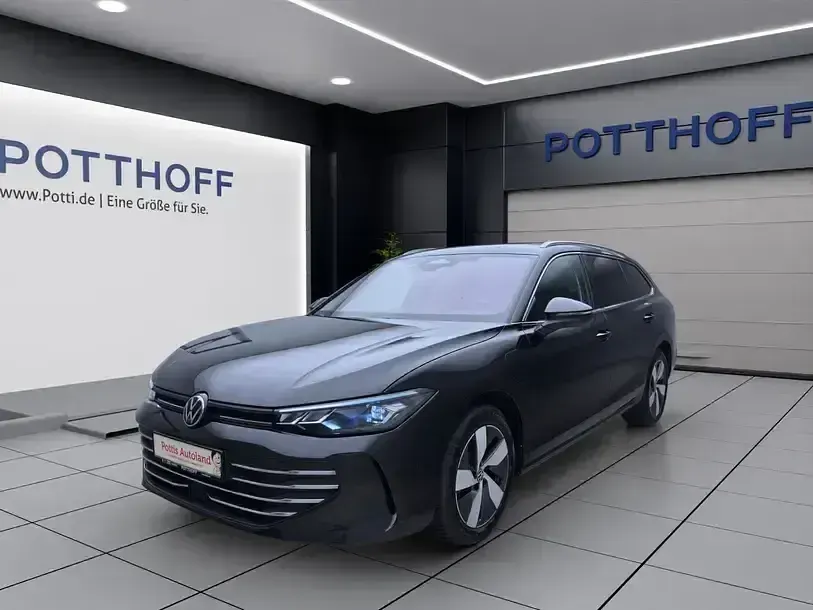 Gebraucht VW Passat Business 204 PS (150 kW) 2025 Grenadillschwarz metallic Kombi