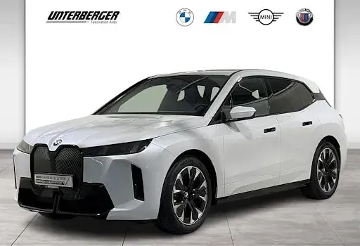 Gebraucht BMW iX M Sport 300 kW (408 PS) 2025 Weiß SUV