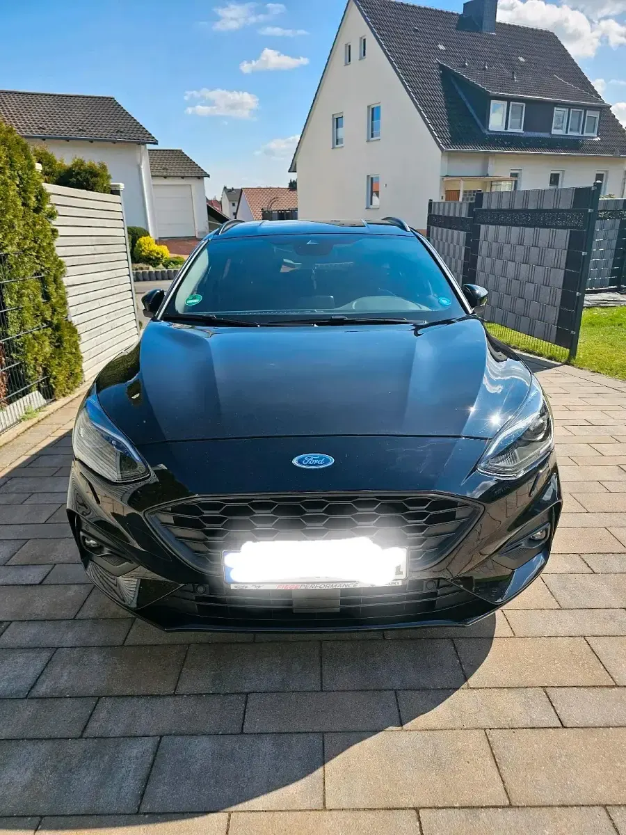 Gebraucht Ford Focus ST-Line 182 PS (133 kW) 2019 Schwarz Kombi