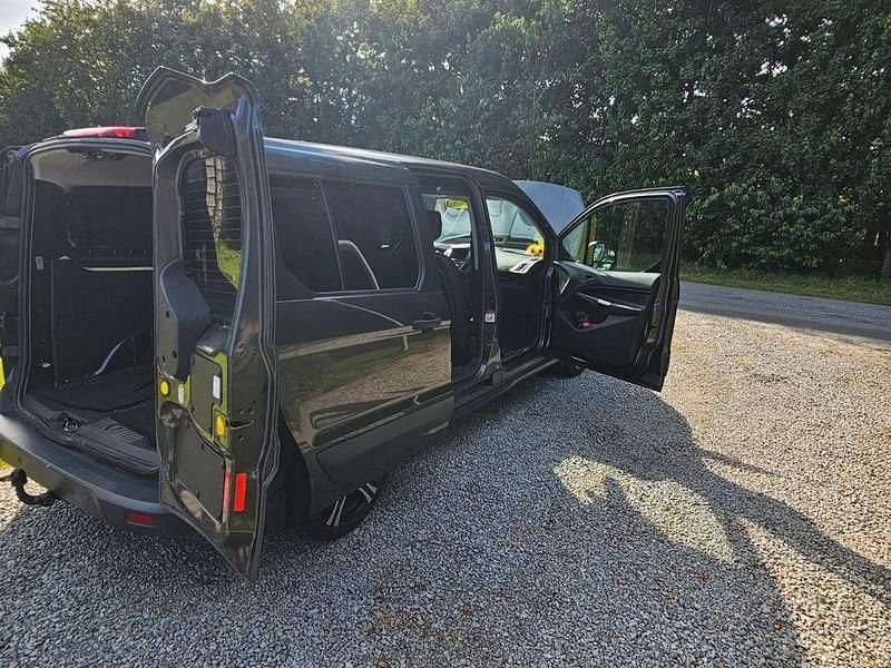 Second-hand Ford Transit Connect 120 CP (88 kW) 2017 Gri Monovolum