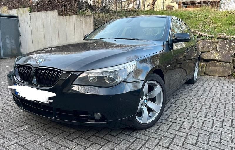 Gebraucht BMW 525 163 PS (119 kW) 2004 Schwarz Limousine