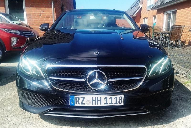 Gebraucht Mercedes E220 194 PS (142 kW) 2017 Schwarz Cabrio