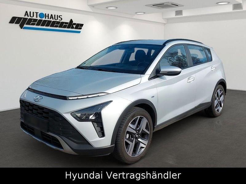 Gebraucht Hyundai Bayon Intro Edition 101 PS (74 kW) 2021 Sleek silver SUV