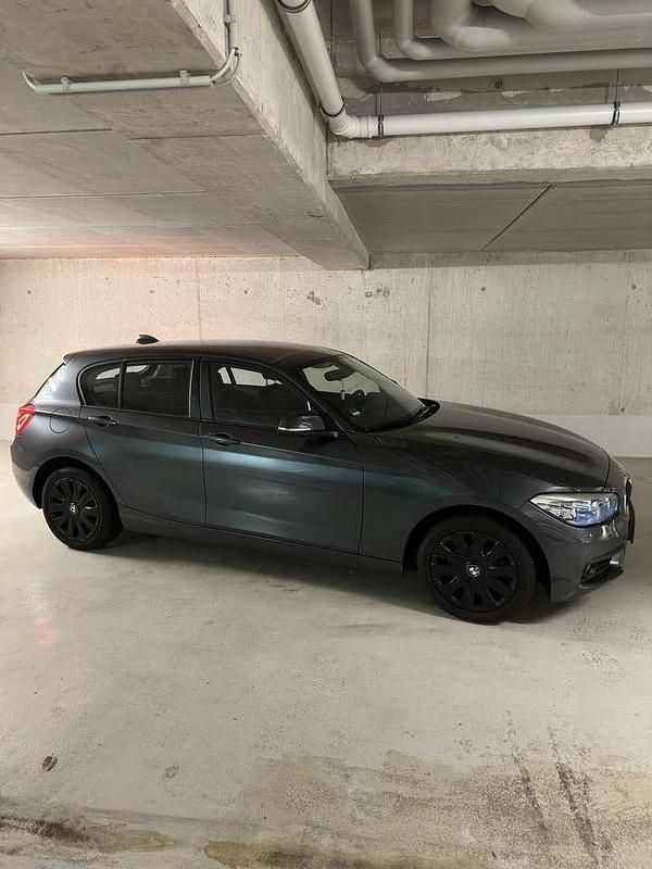 Gebraucht BMW 118 Advantage 136 PS (100 kW) 2015 Grau Kleinwagen