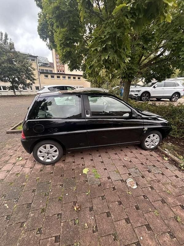 Gebraucht Lancia Ypsilon 60 PS (44 kW) 2002 Schwarz Kleinwagen
