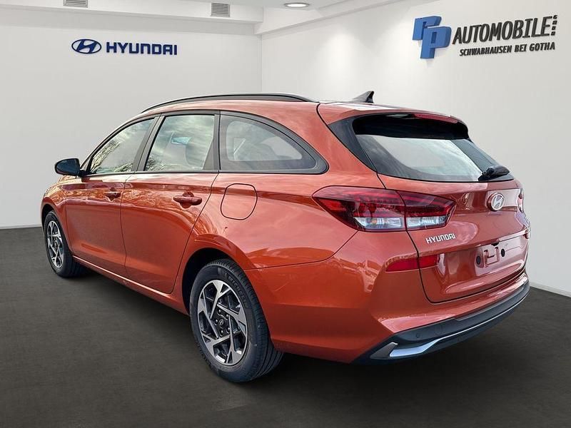 Gebraucht Hyundai i30 101 PS (74 kW) 2024 Orange Limousine