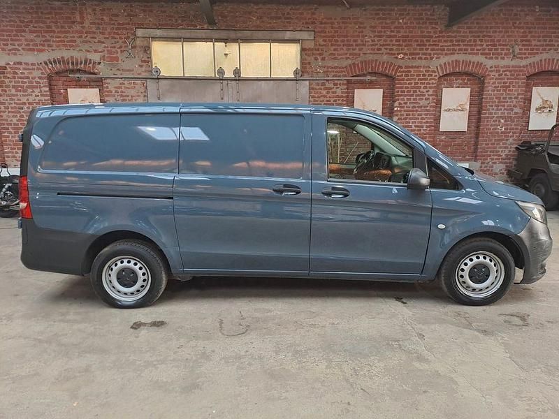 Gebraucht Mercedes Vito 102 PS (75 kW) 2020 Grau Van