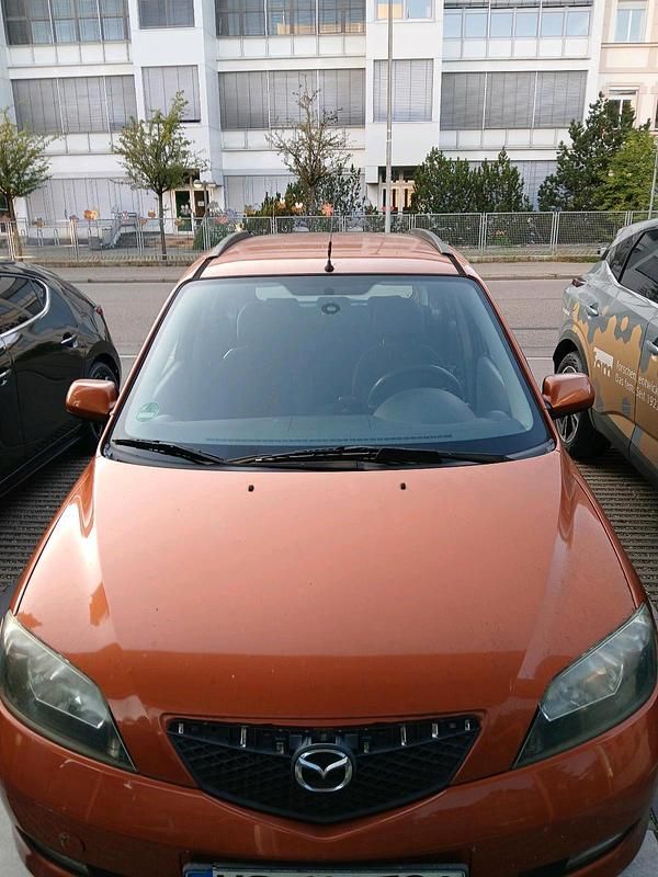 Orange Gebraucht 2003 Mazda 2 Kleinwagen | 1.500 € - Bild 1/4