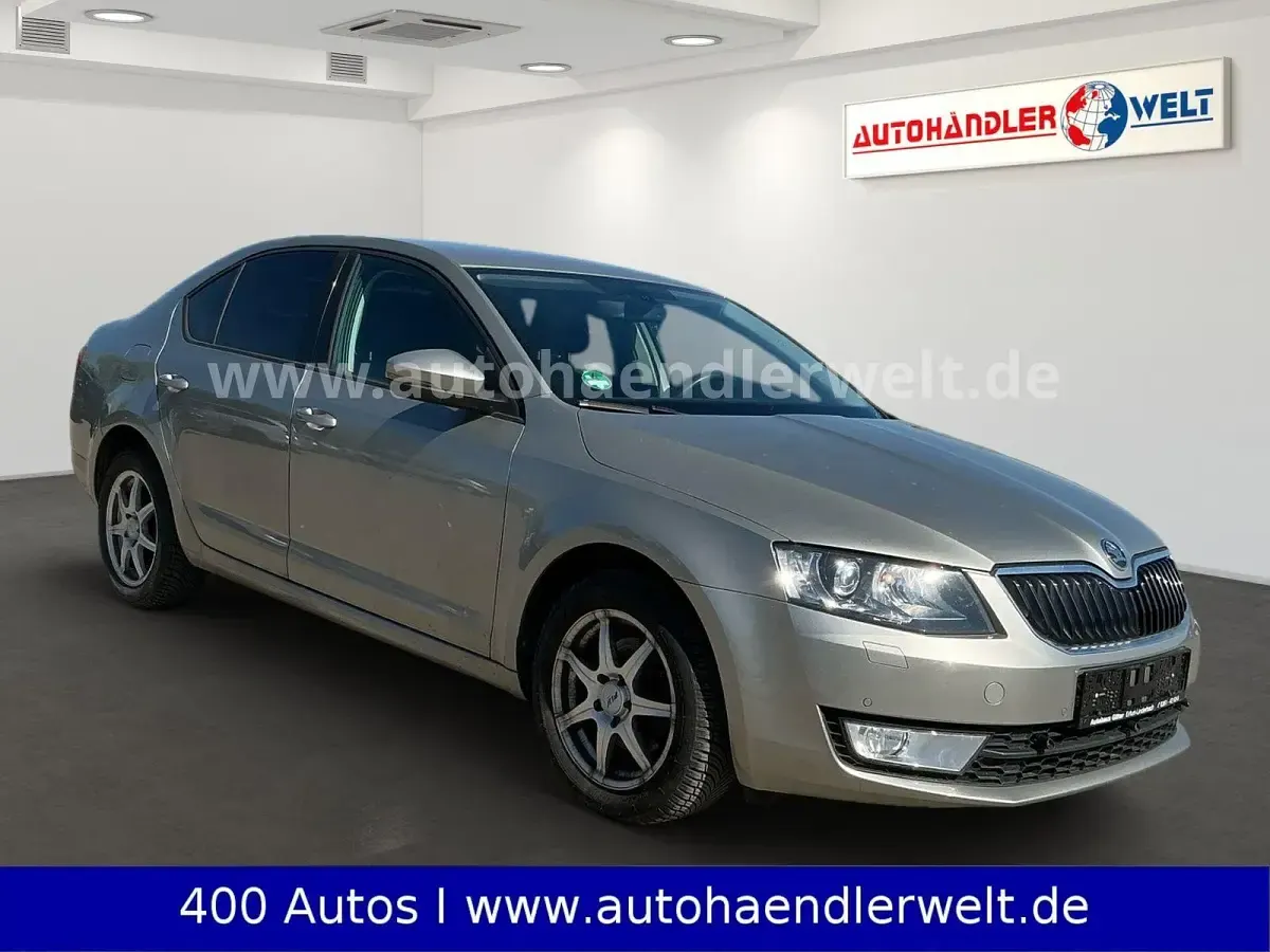 Gebraucht Skoda Octavia 140 PS (102 kW) 2013 Beige Limousine