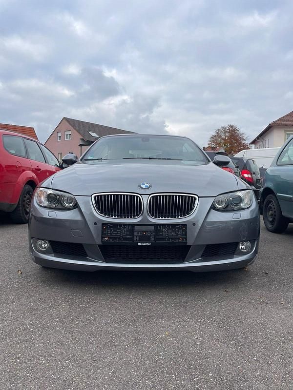 Grau Gebraucht 2007 BMW 330 Cabriolet Cabrio | 11.500 € (Superpreis) - Bild 1/4