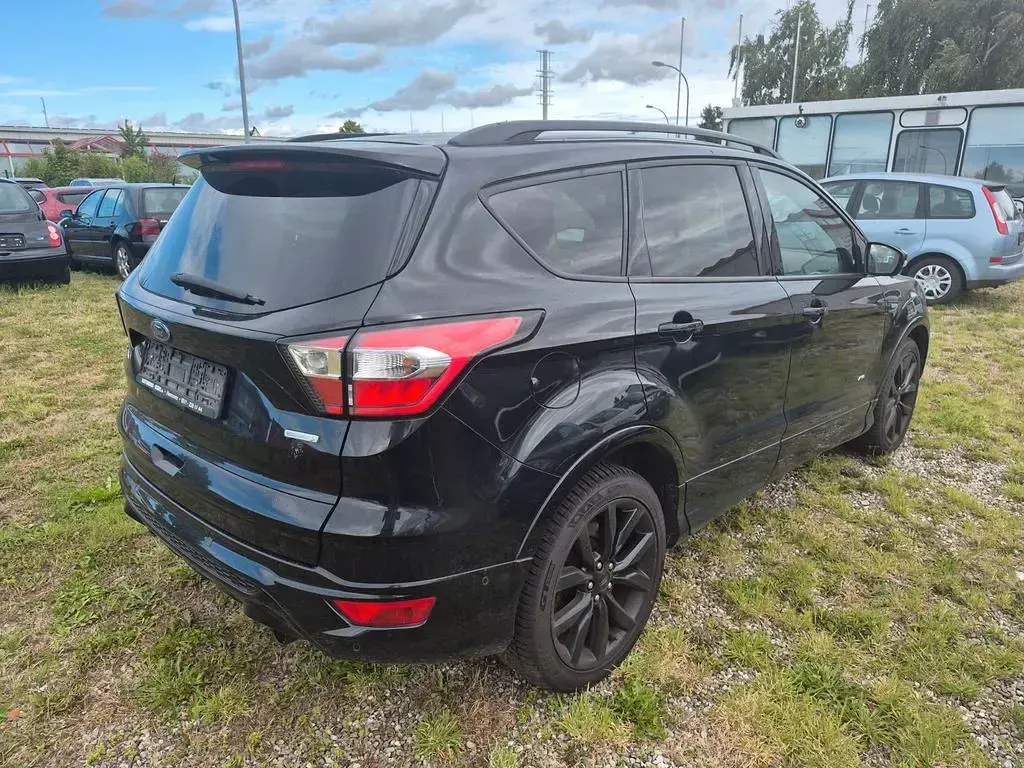 Gebraucht Ford Kuga ST-Line 175 PS (128 kW) 2018 Schwarz SUV