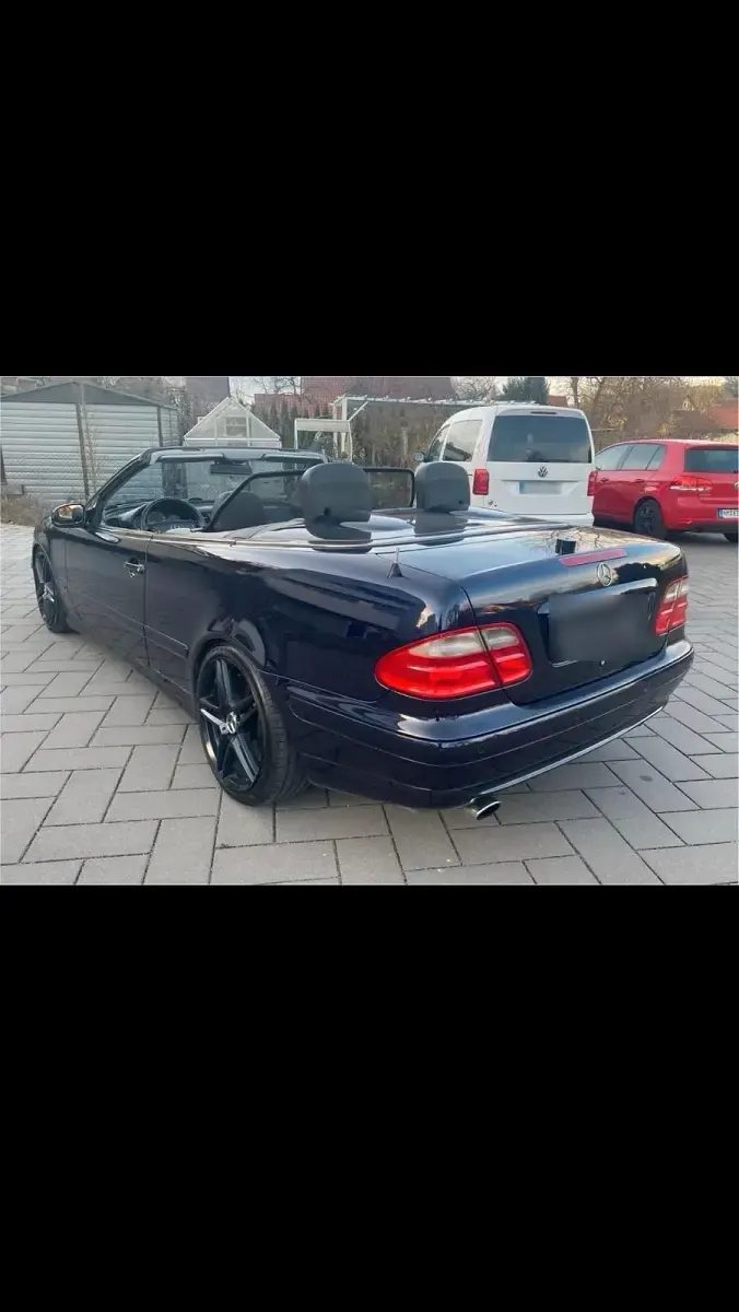 Gebraucht Mercedes CLK230 197 PS (144 kW) 2001 Blau Cabrio