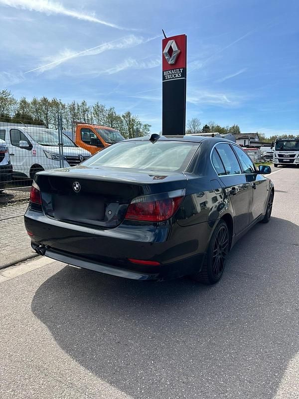 Gebraucht BMW 530 218 PS (160 kW) 2004 Schwarz Limousine