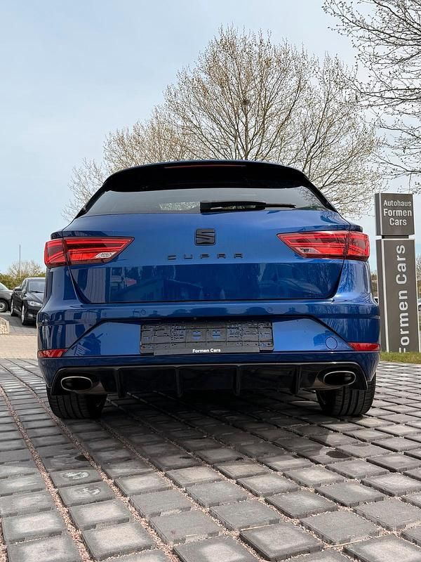 Usata Cupra Leon 301 CV (221 kW) 2018 Blu Station wagon