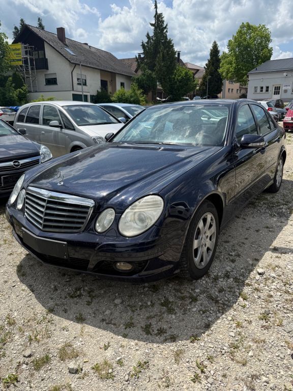 Blau Gebraucht 2007 Mercedes E200 Limousine | 3.900 € (Superpreis) - Bild 1/4
