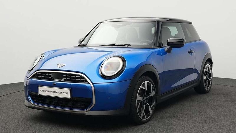 Blau Gebraucht 2024 Mini Cooper Favoured Kleinwagen | 29.646 € (Etwas zu teuer) - Bild 1/4