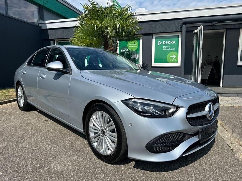 Silber Gebraucht 2023 Mercedes C200 Limousine | 28.390 € (Fairer Preis) - Bild 1/4