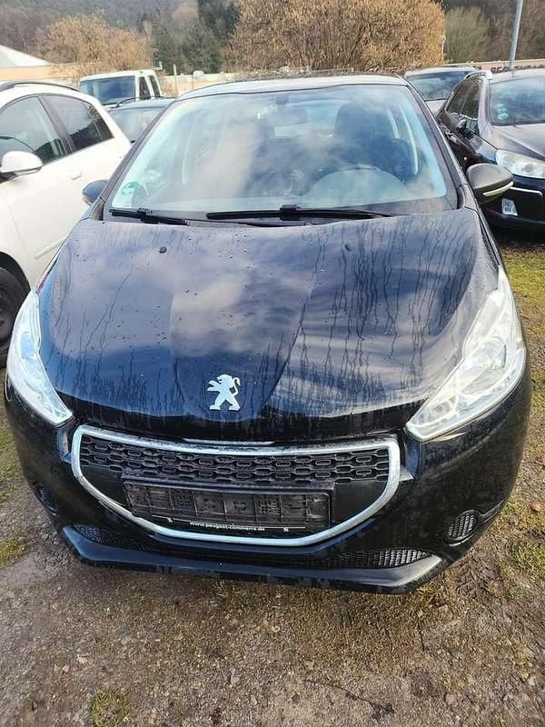 Gebraucht Peugeot 208 Active 68 PS (50 kW) 2014 Schwarz Kleinwagen