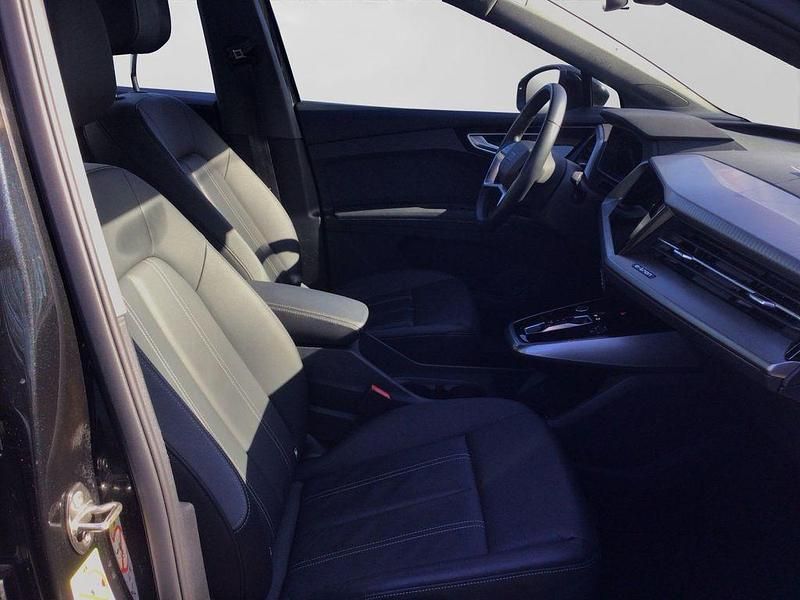 Gebraucht Audi Q4 e-tron Ambiente 219 kW (299 PS) 2022 Schwarz SUV