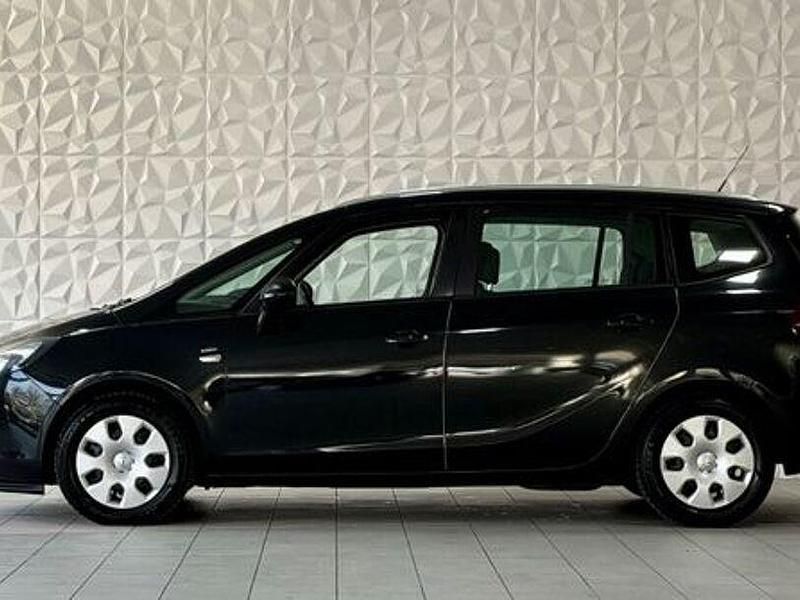 Gebraucht Opel Zafira 140 PS (102 kW) 2013 Schwarz Van / Kleinbus