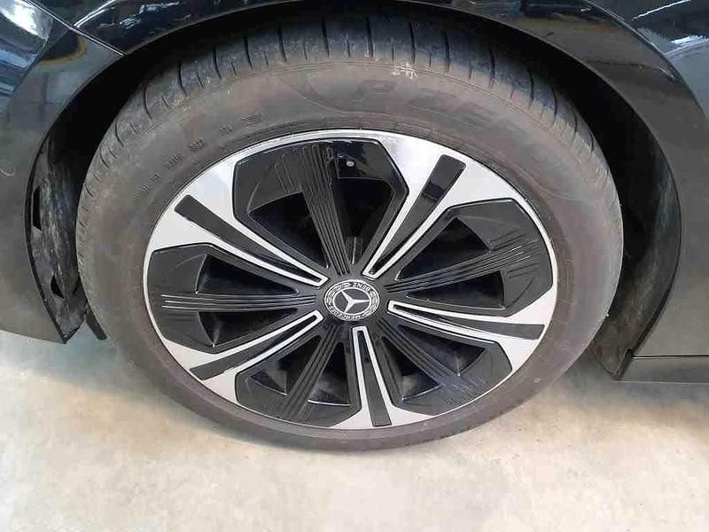 Gebraucht Mercedes E220 Advanced 220 PS (161 kW) 2024 Obsidianschwarz  metalliclack Limousine