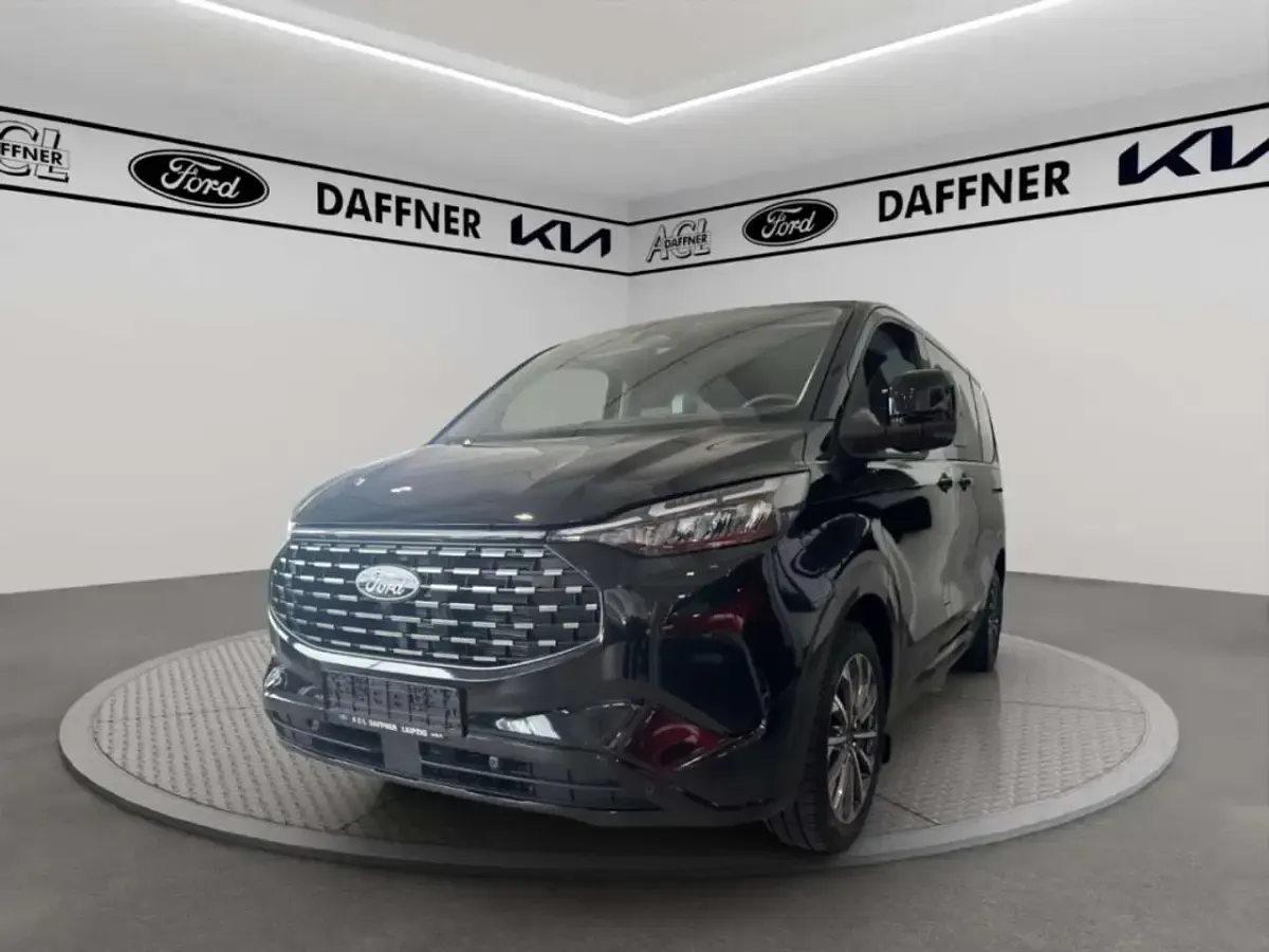 Neu Ford Tourneo Titanium X 232 PS (170 kW) 2026 Schwarz Van / Kleinbus