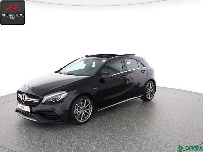 Schwarz (metallic) Gebraucht 2017 Mercedes A45 AMG AMG Limousine | 27.880 € (Guter Preis) - Bild 1/4