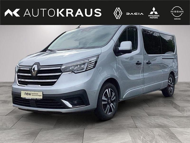 Grau Gebraucht 2024 Renault Trafic Van | 45.990 € - Bild 1/4