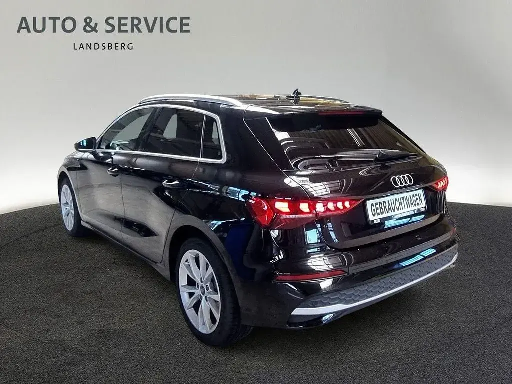 Gebraucht Audi A3 Ambiente 150 PS (110 kW) 2025 Schwarz Limousine