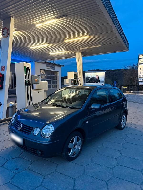 Gebraucht VW Polo 69 PS (50 kW) 2004 Grau Kleinwagen