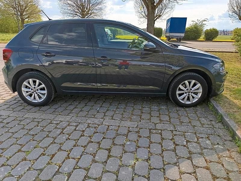 Gebraucht VW Polo 110 PS (80 kW) 2021 Grau Kleinwagen