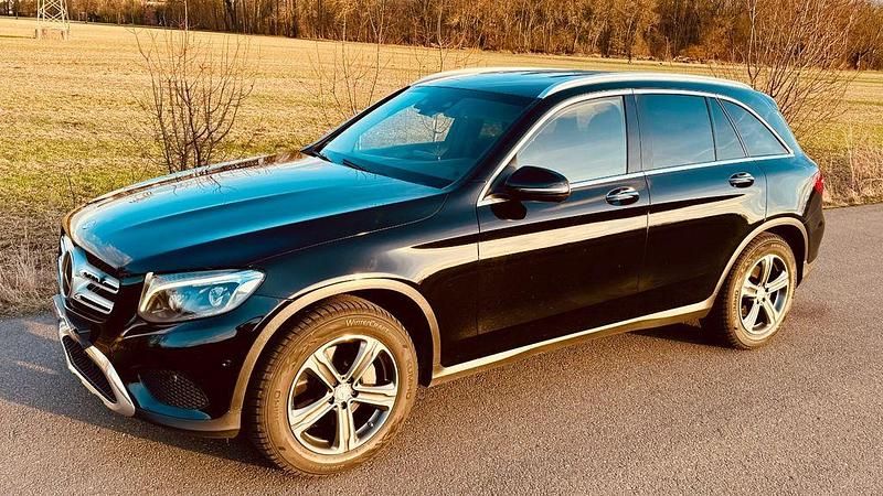 Gebraucht Mercedes GLC250 204 PS (150 kW) 2015 Schwarz SUV