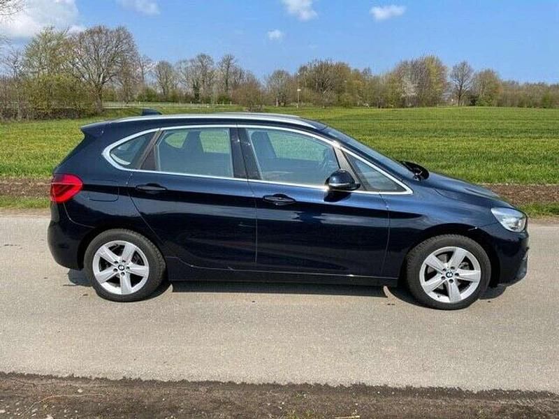 Gebraucht BMW 220 Luxury Line 192 PS (141 kW) 2017 Blau Kombi