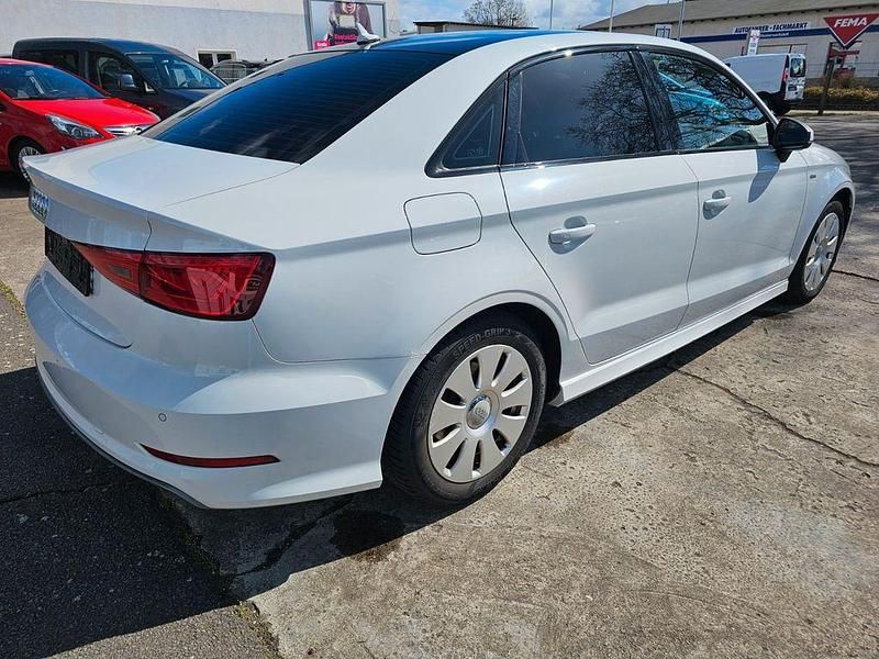 Gebraucht Audi A3 S-Line 150 PS (110 kW) 2015 Weiß Limousine