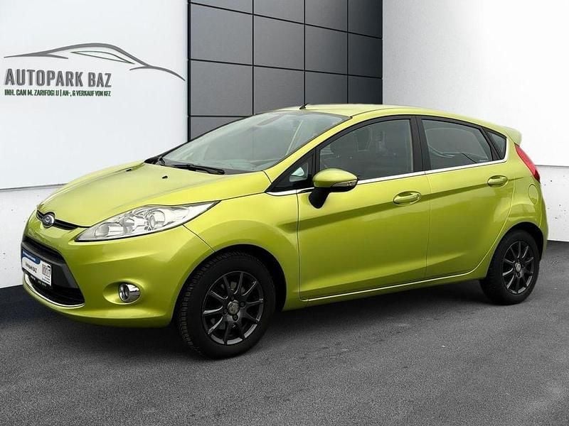 Grün Gebraucht 2009 Ford Fiesta Titanium Kleinwagen | 5.999 € (Fairer Preis) - Bild 1/4