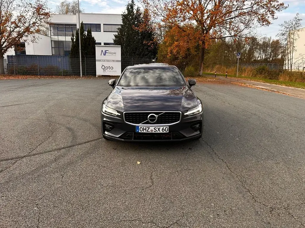 Gebraucht Volvo S60 R-Design 250 PS (183 kW) 2019 Blau Limousine