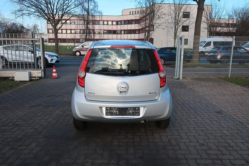 Gebraucht Opel Agila 65 PS (47 kW) 2009 Silber Kleinwagen