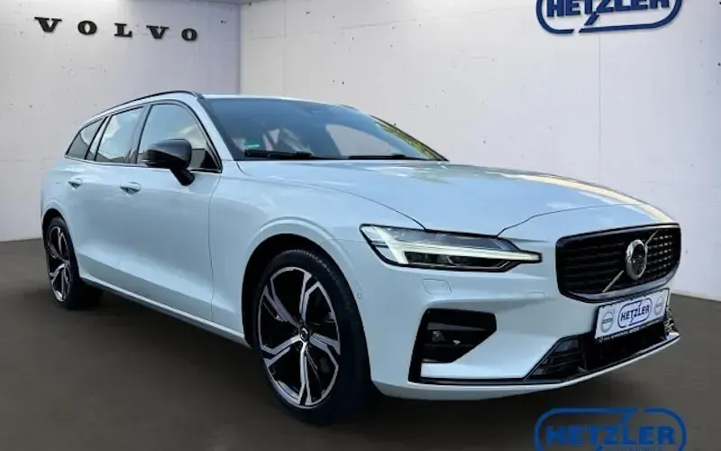 Gebraucht Volvo V60 Plus 197 PS (144 kW) 2024 Andere Kombi