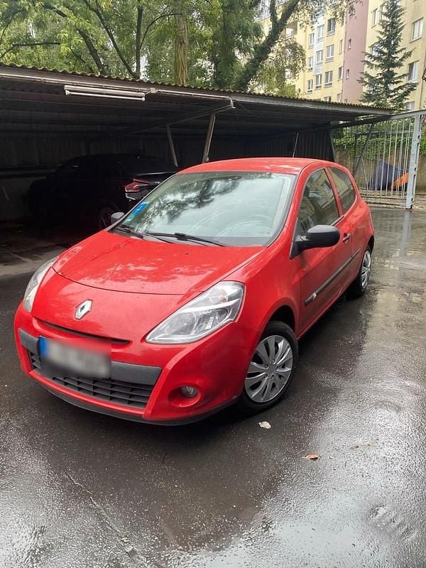 Rot Gebraucht 2009 Renault Clio II Kleinwagen | 999 € (Guter Preis) - Bild 1/4