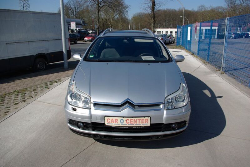 Aluminiumgrau/metall (metallic) Gebraucht 2005 Citroën C5 Exclusive Kombi | 3.500 € - Bild 1/4