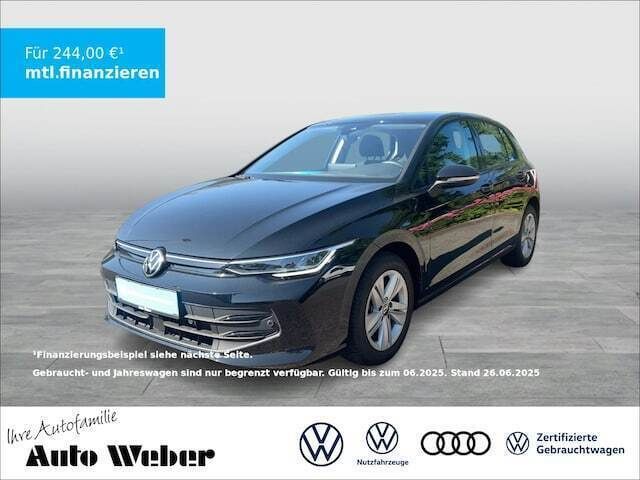 Schwarz (grenadillschwarz metallic) Gebraucht 2024 VW Golf VIII Life Limousine | 21.880 € (Guter Preis) - Bild 1/4